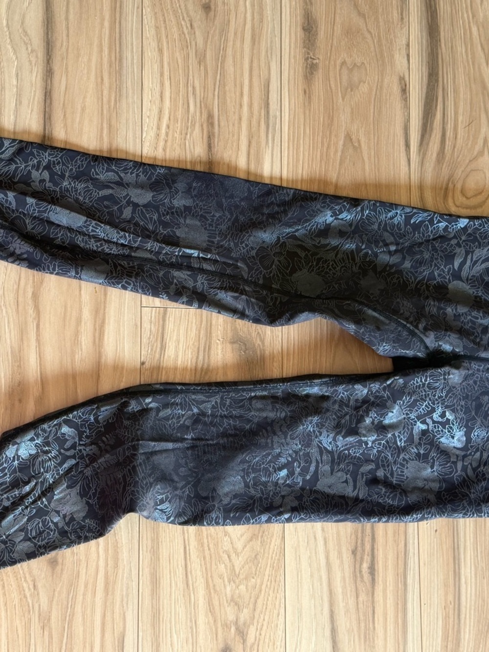 lululemon athletica Black Floral-Print High-Rise Jeggings - Picture 2 of 5